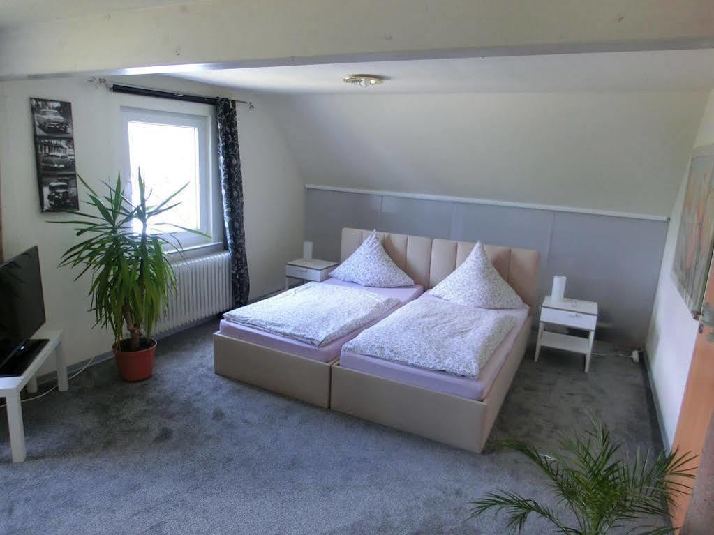 Hotel Garni Zum Adenauer Forst 윔바흐 외부 사진