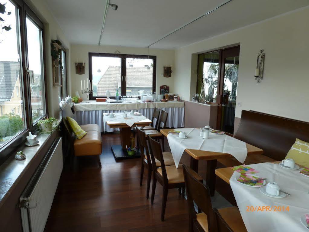 Hotel Garni Zum Adenauer Forst 윔바흐 외부 사진