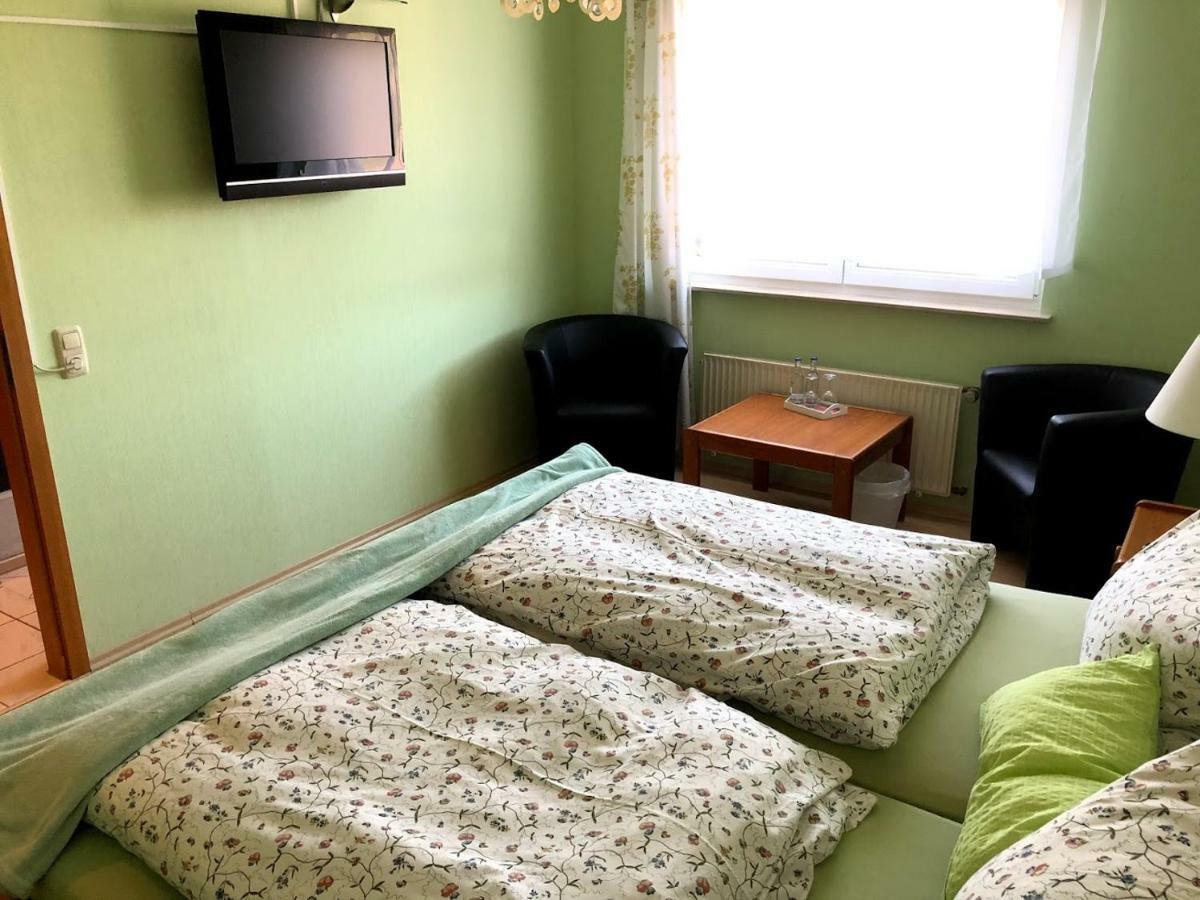 Hotel Garni Zum Adenauer Forst 윔바흐 외부 사진