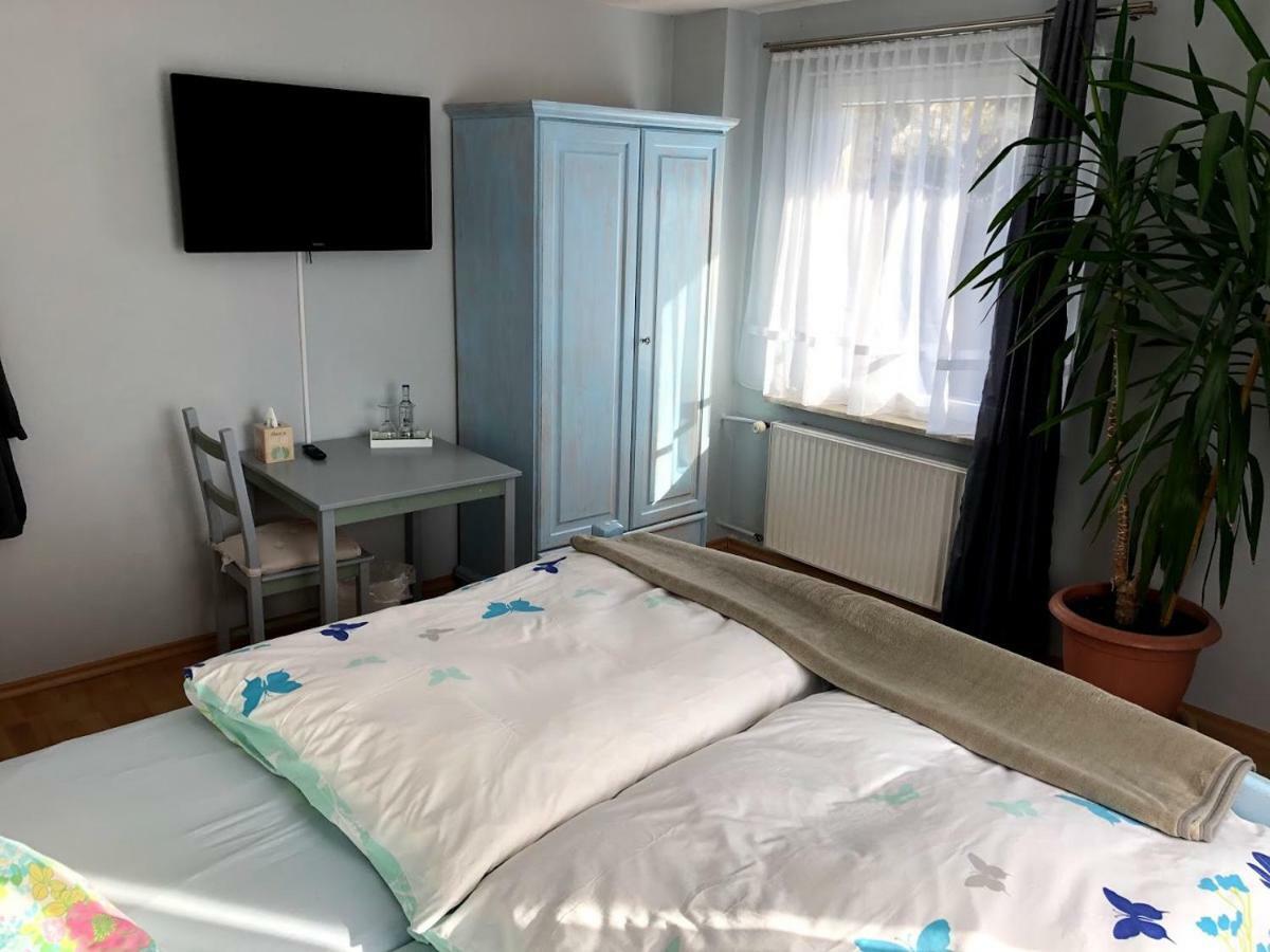 Hotel Garni Zum Adenauer Forst 윔바흐 외부 사진