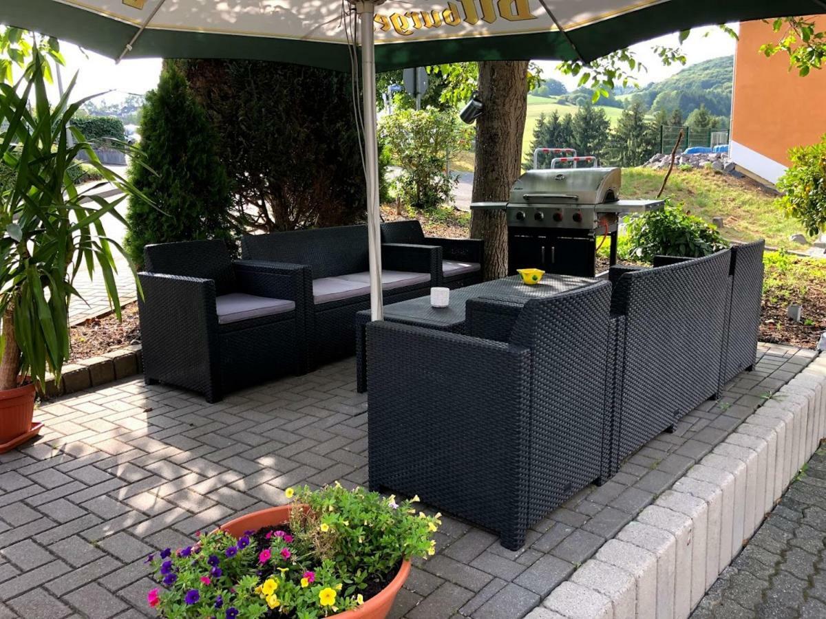 Hotel Garni Zum Adenauer Forst 윔바흐 외부 사진